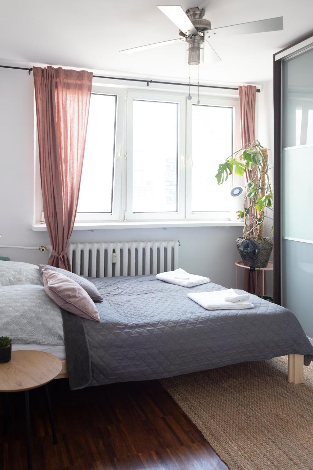 Iron Sunset Apartment Varşovia Exterior foto
